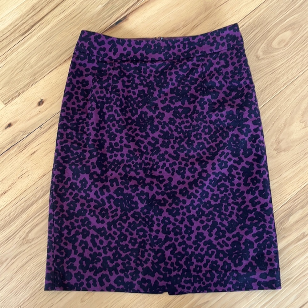 Banana Republic Dalmatian print skirt purple and black size 6 small s